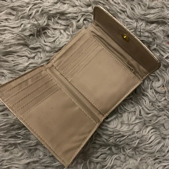 Gold Wallet - Picture 5 of 5